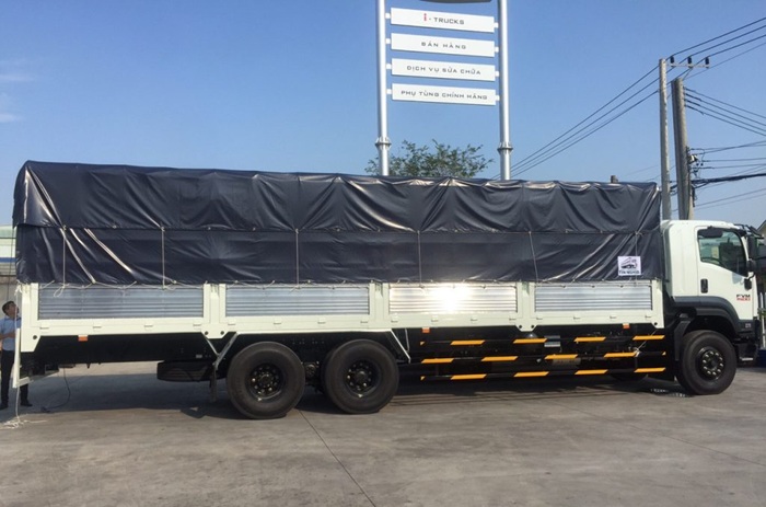 Xe tải chở hàng tuyến Sài Gòn Hà Nội