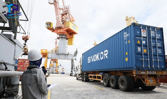 Bốc xếp hàng công nghiệp đi Quảng Ninh