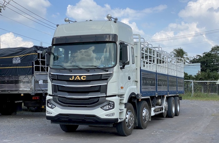 Bốc xếp hàng tại chành xe Sài Gòn đi Thanh Hóa